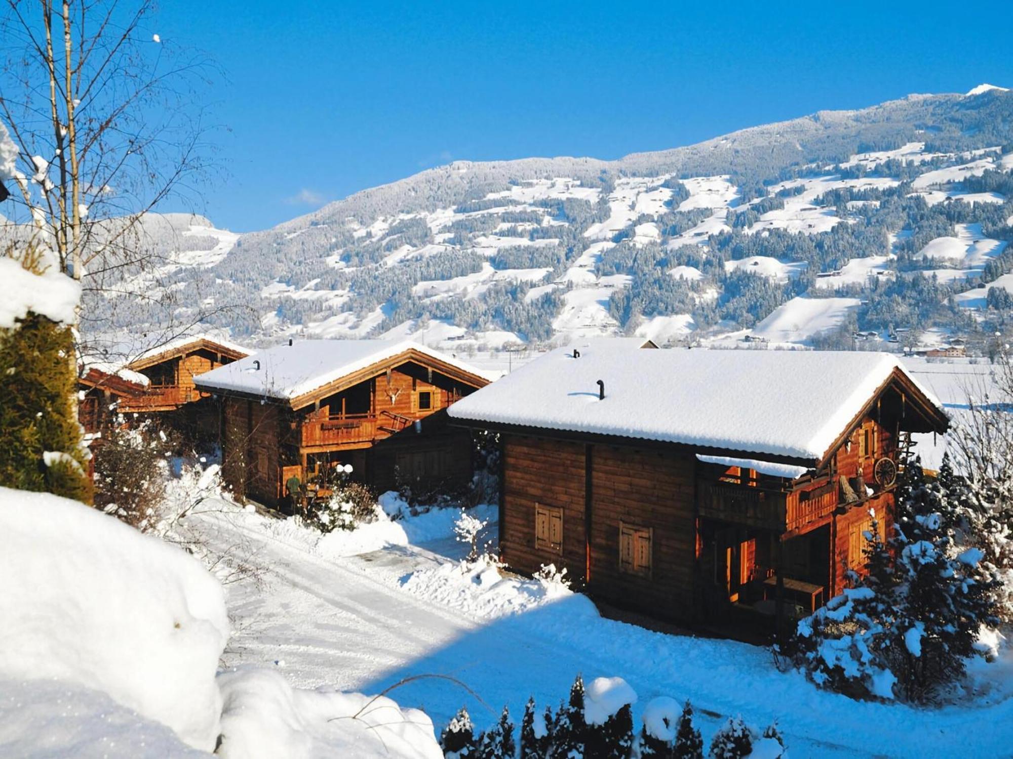 Chalets Almdorf Zillertal F Gen Fügen Extérieur photo